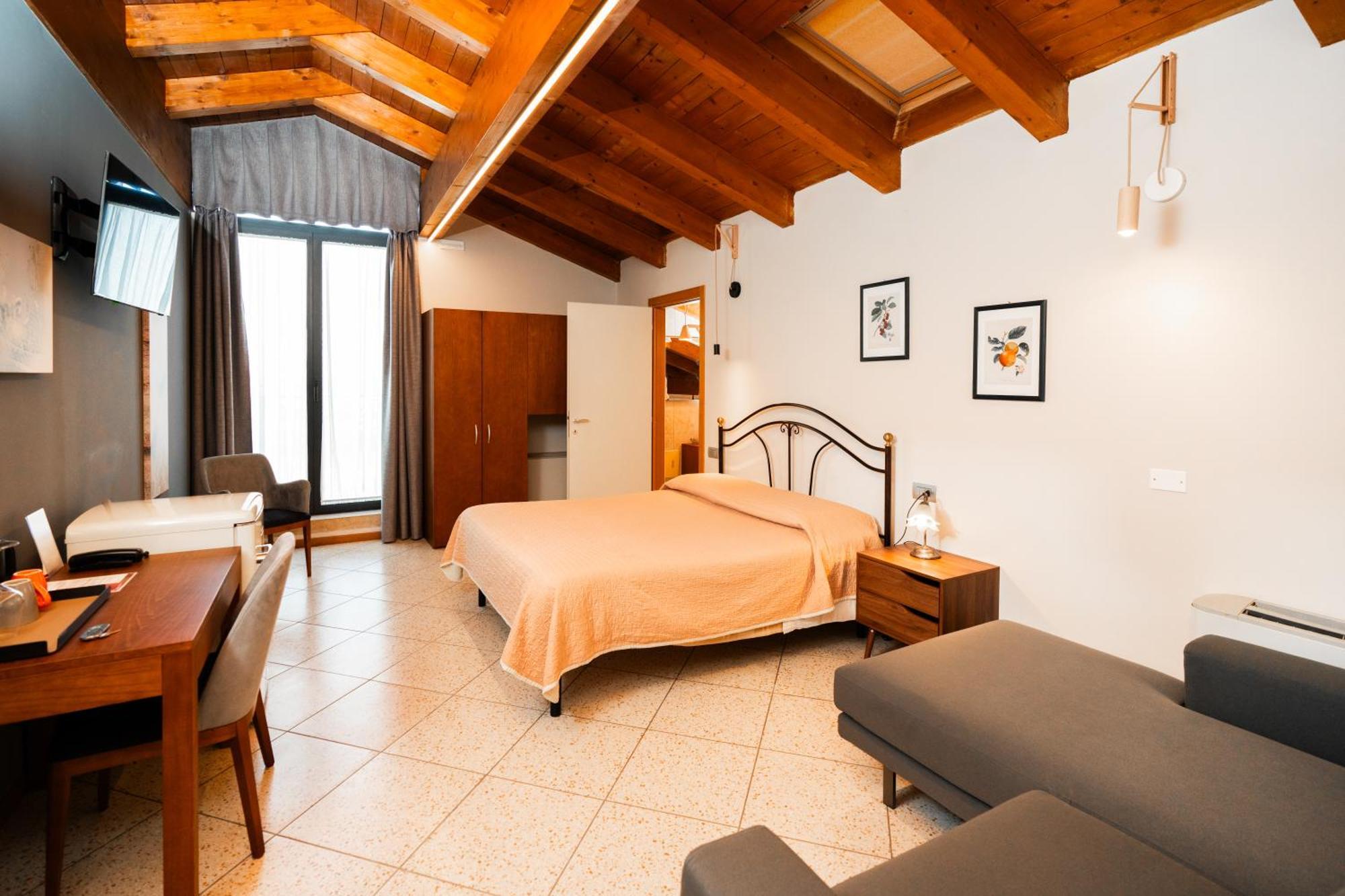 Agriturismo Dei Grippi Sona Eksteriør bilde