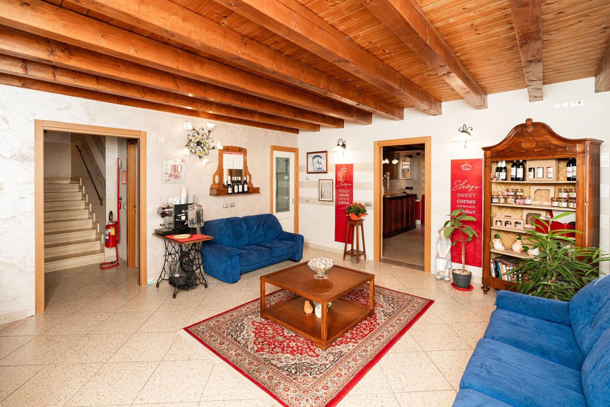 Agriturismo Dei Grippi Sona Eksteriør bilde