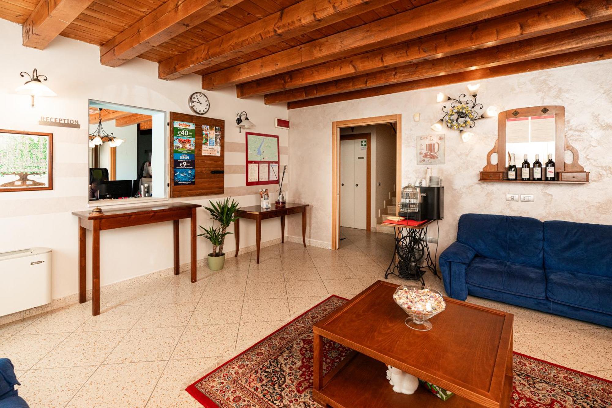 Agriturismo Dei Grippi Sona Eksteriør bilde