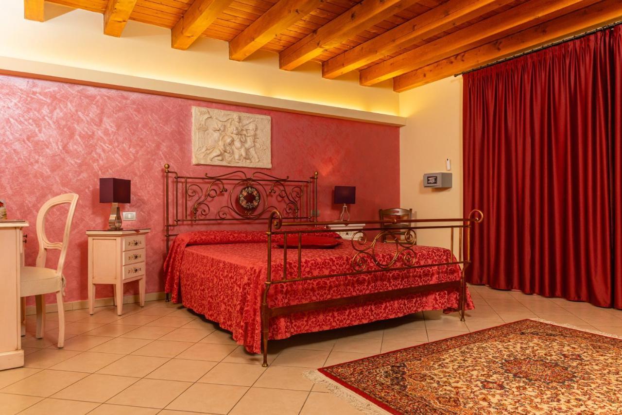 Agriturismo Dei Grippi Sona Eksteriør bilde