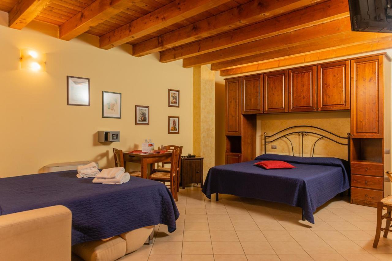 Agriturismo Dei Grippi Sona Eksteriør bilde