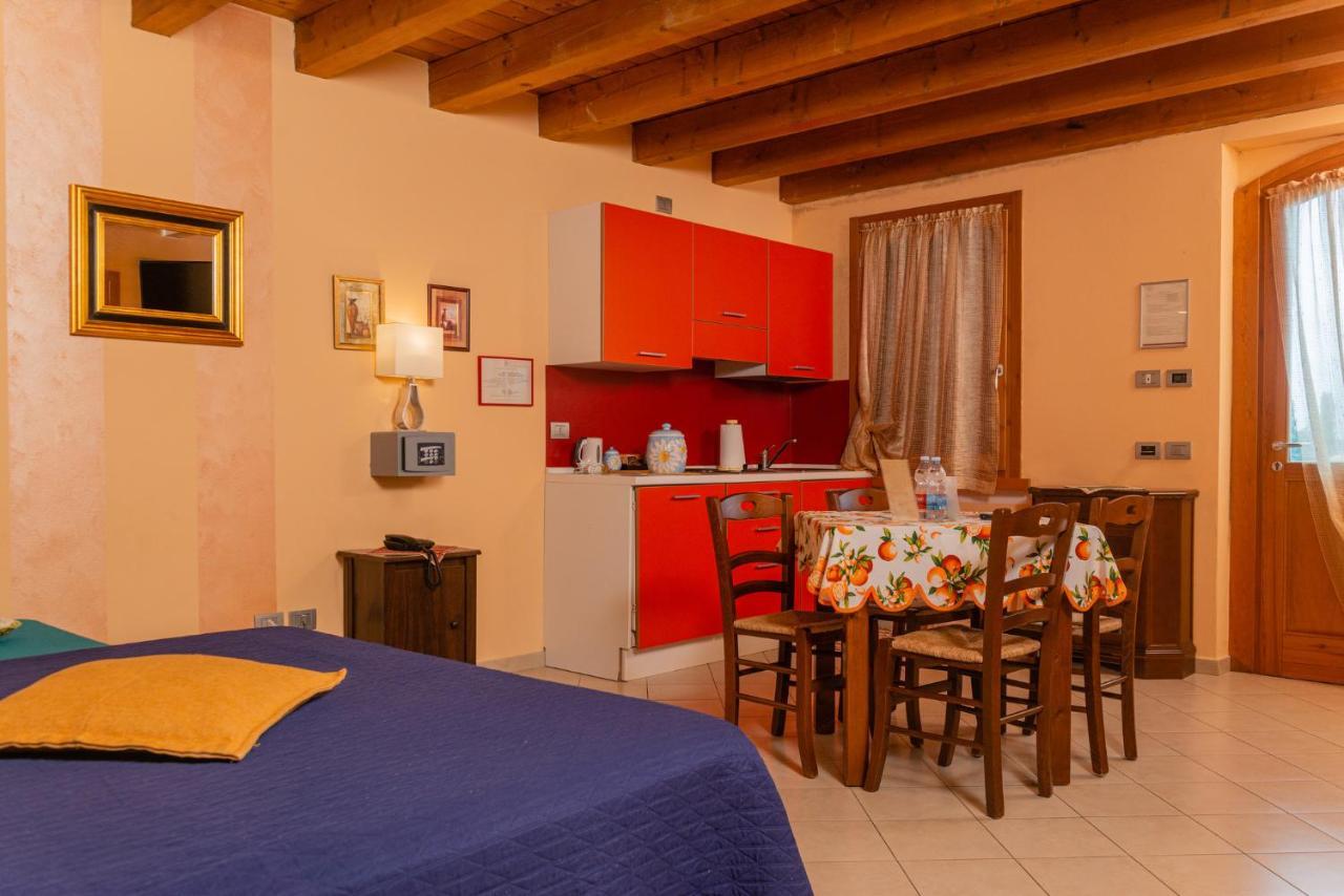 Agriturismo Dei Grippi Sona Eksteriør bilde