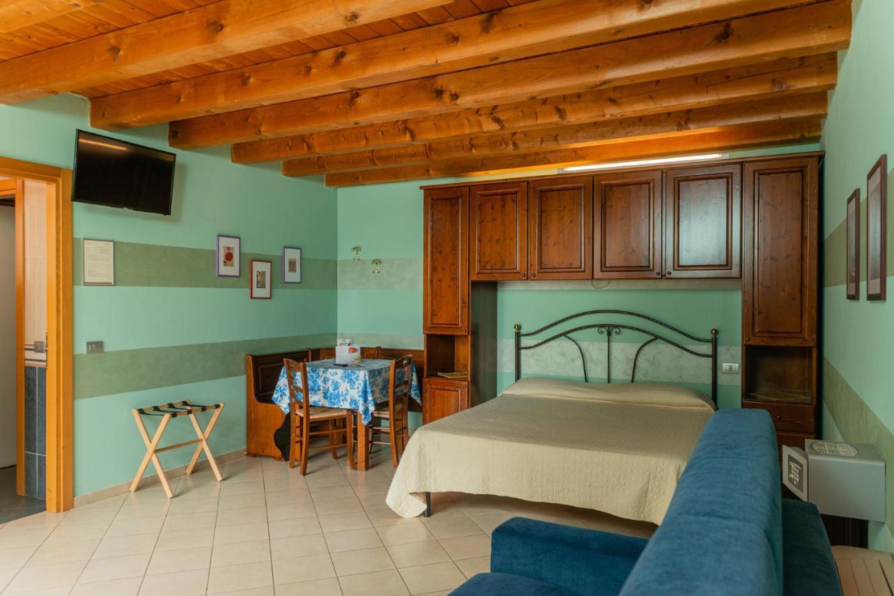 Agriturismo Dei Grippi Sona Eksteriør bilde